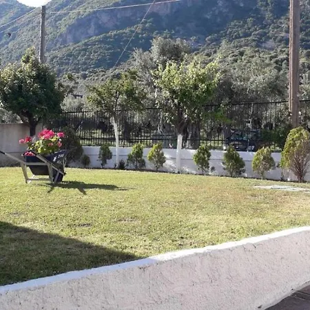 Holiday House On The Beach Vakantiehuis *
