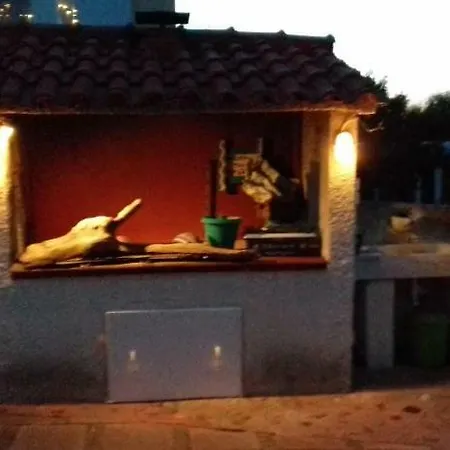 Holiday House On The Beach *