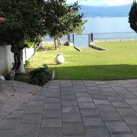 Vakantiehuis Holiday House On The Beach