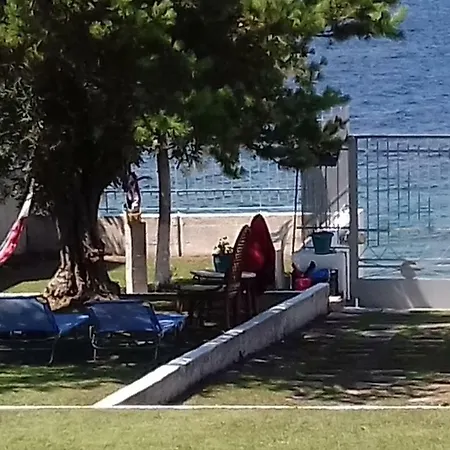 Сasa de vacaciones Holiday House On The Beach Kato Rodini